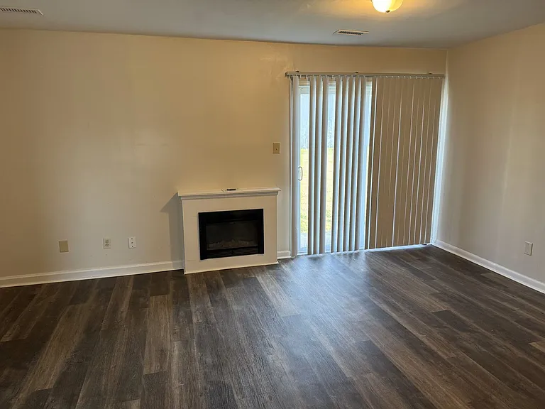 Pine Villa Town Houses — Photo 14