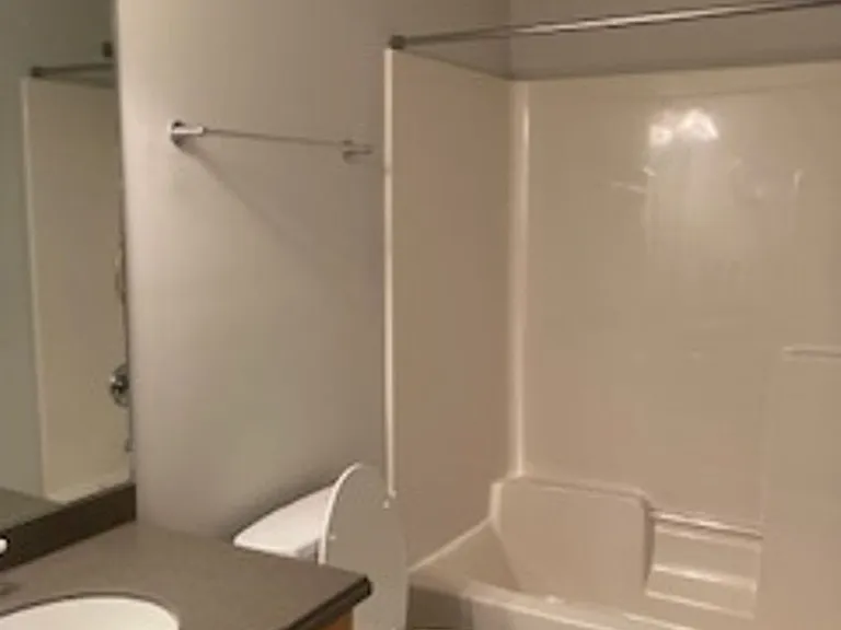 2601 Avondale Ct — Photo 10