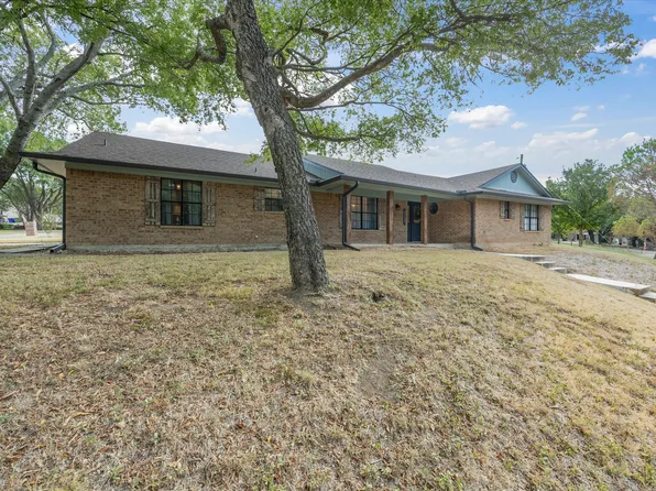 75 Delmore Dr, Hillsboro, TX 76645