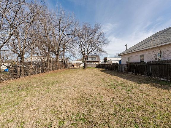 2nd image of 1609 NW 6th St Lot 32