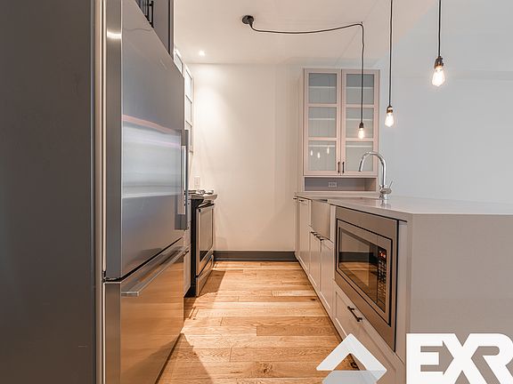 2nd image of 10 Montieth St #393
