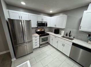 3524 W Shore Rd APT 1001, Warwick, RI 02886