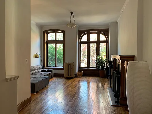 Rented by Oxford Property Group | media 3