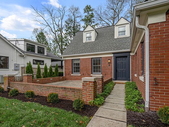 4th image of 211 Chenault Rd