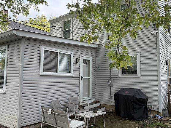 2nd image of 2908 Dresden St