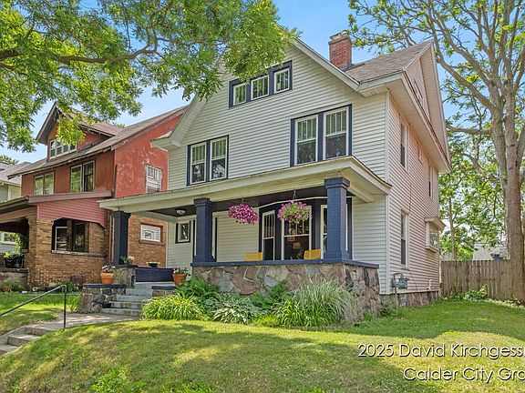 2nd image of 1328 Bemis St SE