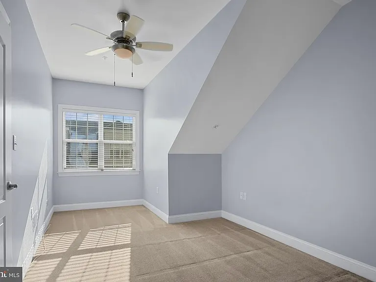 428 N Thomas St — Photo 18