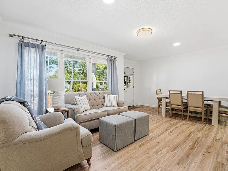 1425 Central Dr — Photo 12