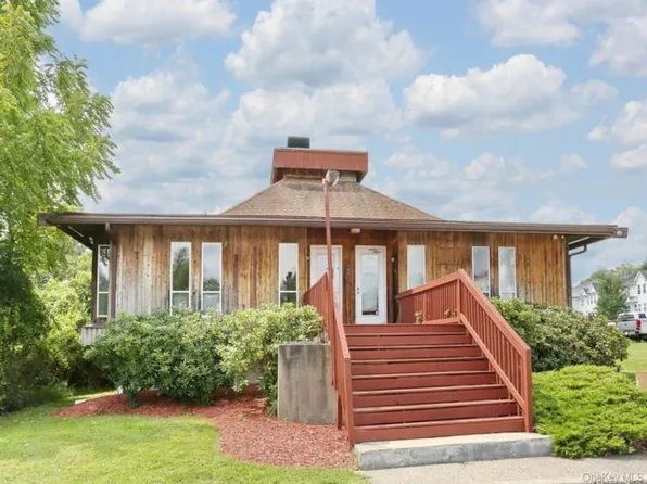 205 Concord Ln, Middletown, NY 10940