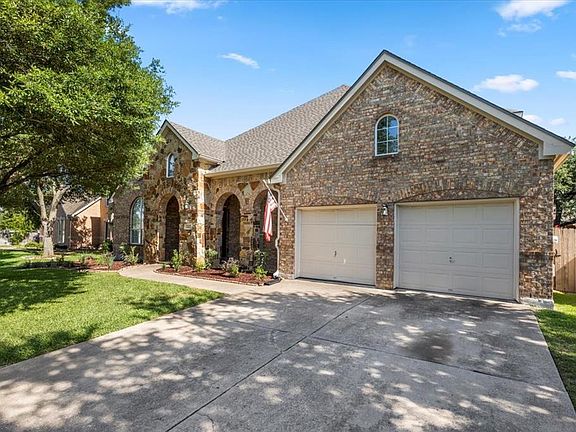 3rd image of 2127 Clear Lake Pl