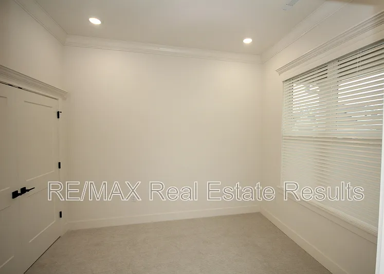1900 W Saddlebrook Ln — Photo 18
