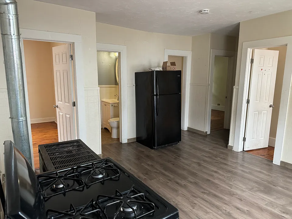 78 Gage St #2