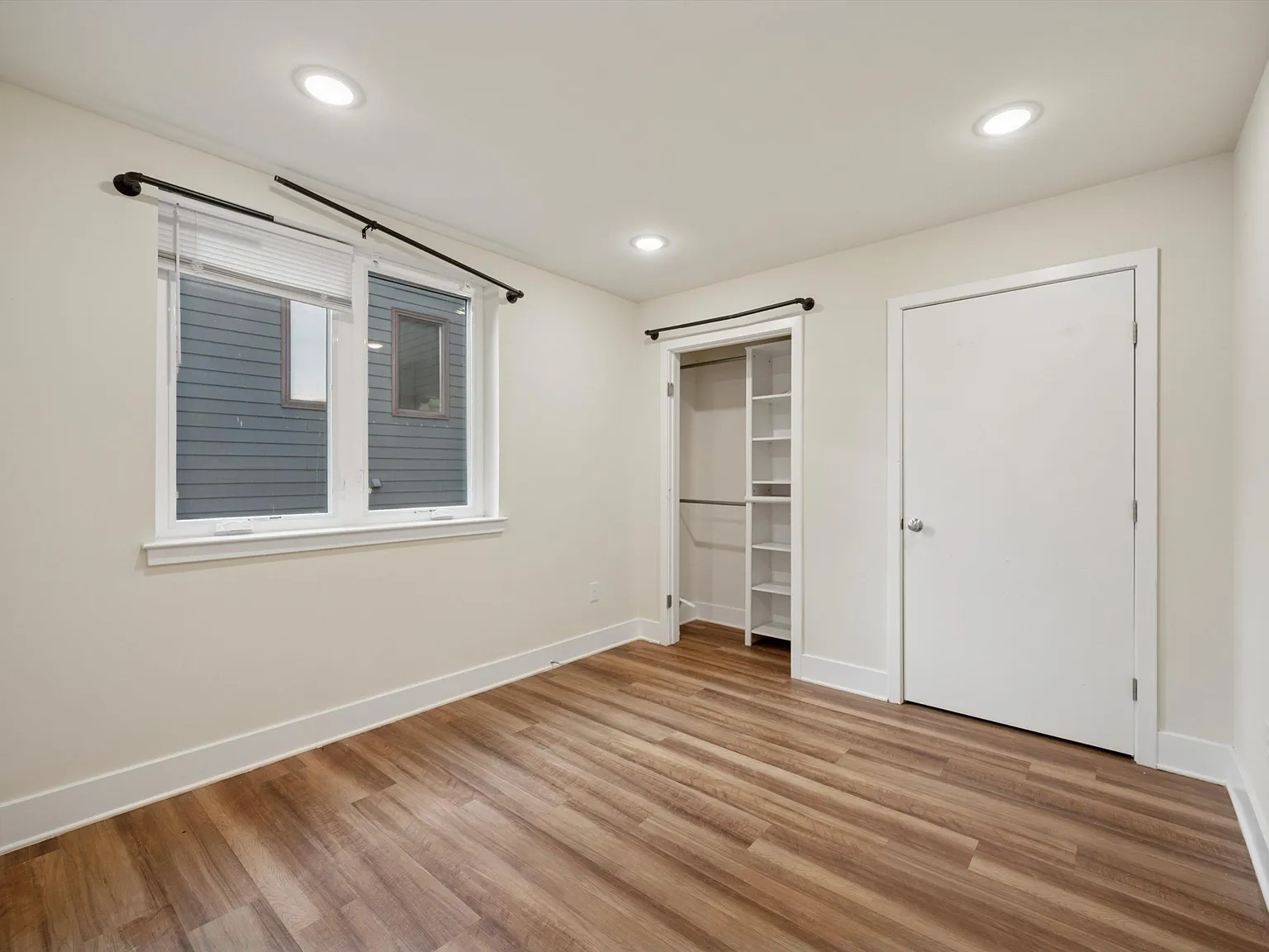 1519 N Sydenham St Unit B — Photo 3