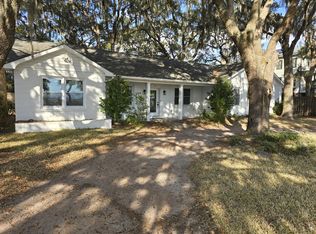 1618 Nemours Dr, Charleston, SC 29407