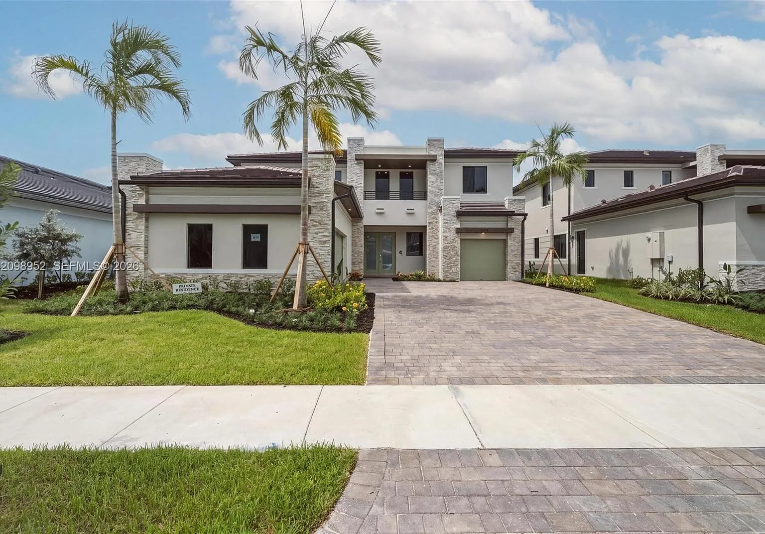5 bed, 5.5 bath, $9,000 — Photo 4