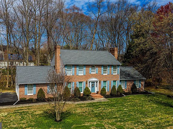 3rd image of 627 Northgate Rd