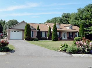 313 Constellation Ln, Kodak, TN 37764