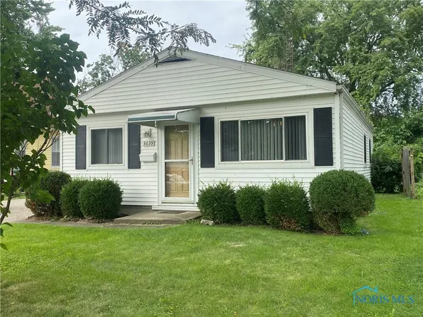 3639 Dixie Dr, Toledo, OH 43611