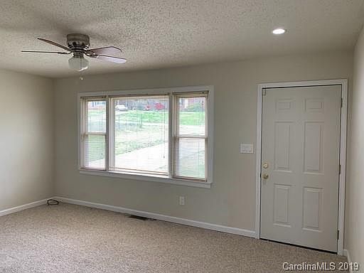 2nd image of 1900 Mountainbrook Dr