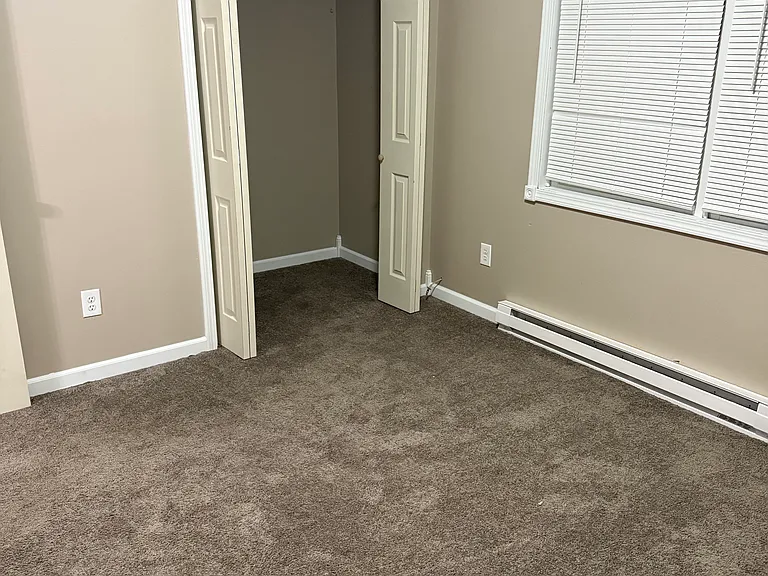 19 Maple Ave — Photo 13