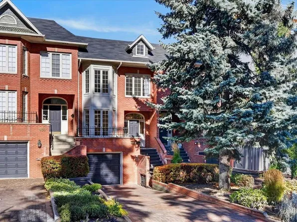 914 S Royal Ave SW, Calgary, AB T2T 0L5