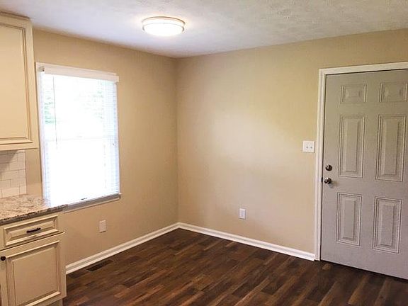 5th image of 113 Auburn Way