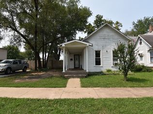 1432 Sycamore St, Columbus, IN 47201