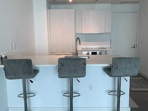 2nd image of 501 NE 31st St Unit 3805
