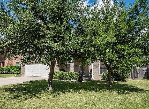 2nd image of 1404 Reagan Wells Dr