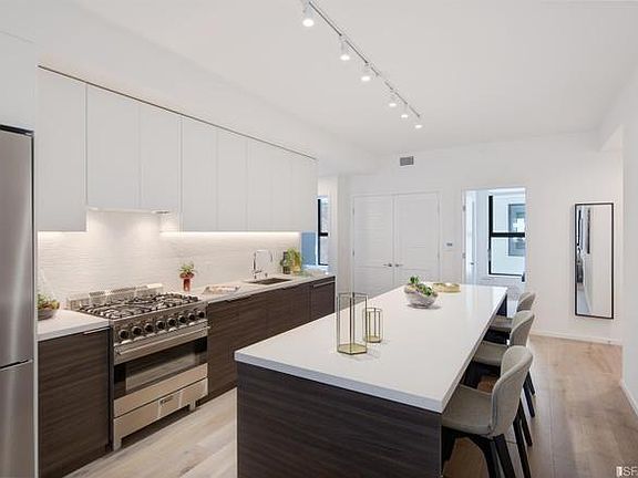 3rd image of 1433 Bush St #406