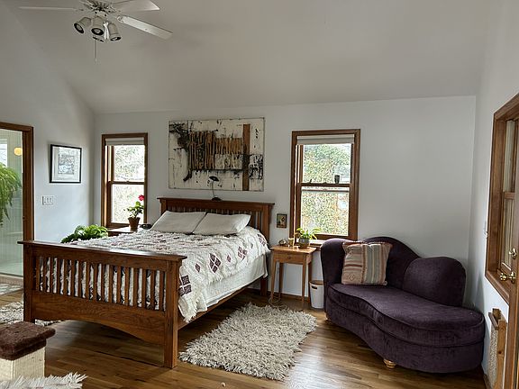 Master bedroom (upstairs)