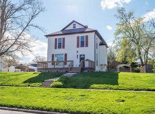 323 W 2nd St S, Newton, IA 50208