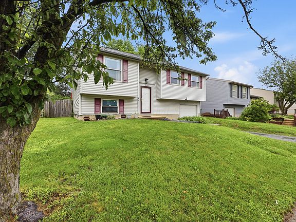 3rd image of 3912 Farm Brook Ln