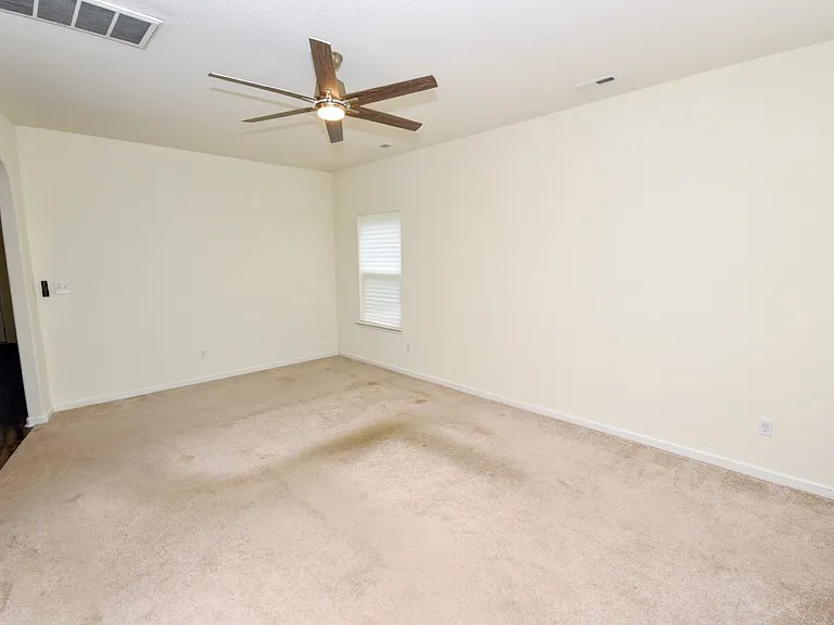 4115 Franklin St — Photo 3