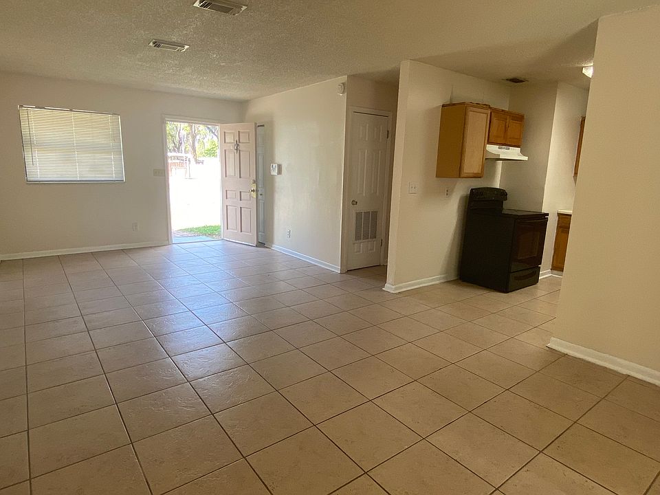 1st image of 8020 Lourdes Dr N
