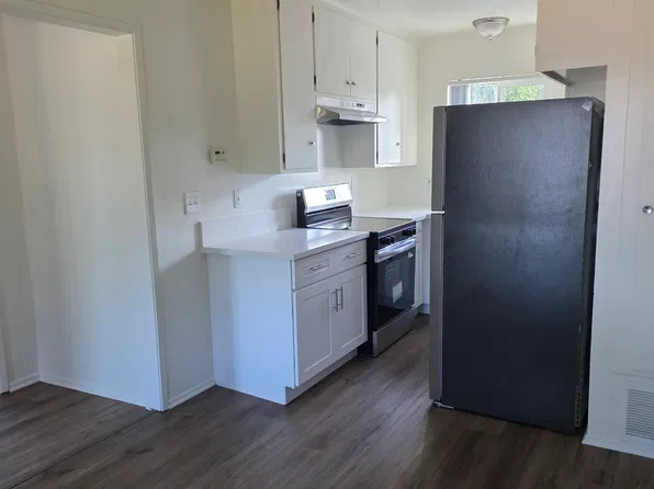 393 N Oak St APT F, Orange, CA 92867