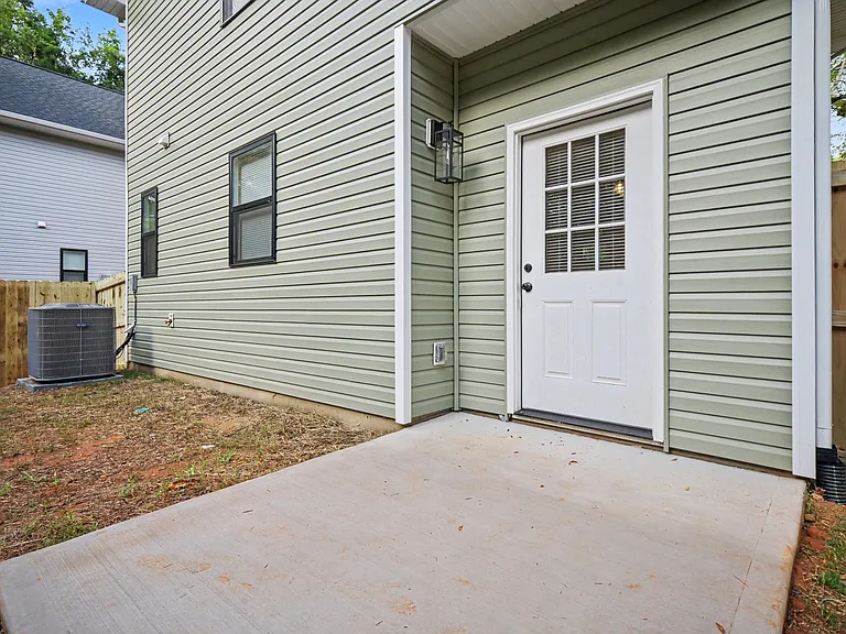 607 Legrand St — Photo 29