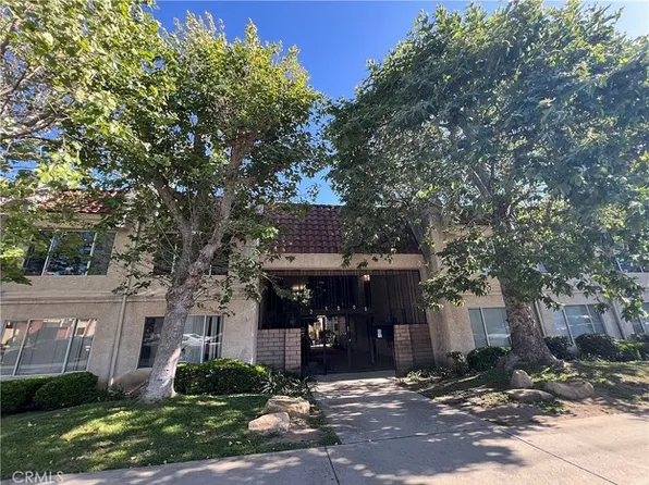 21000 Parthenia St Unit 5, Canoga Park, CA 91304