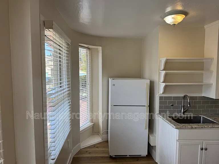 202 Cherry Ave #2 — Photo 5