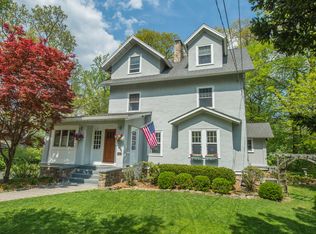 71 Briarcliff Rd, Mountain Lakes, NJ 07046