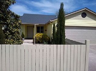 450 NE Rose Ridge Dr, Winston, OR 97496