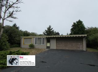 276 Mast Ave NW, Ocean Shores, WA 98569