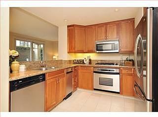4th image of 1155 Merrill St APT 105
