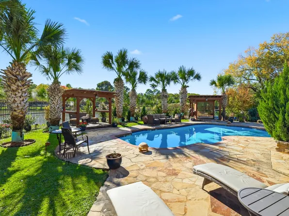 2910 Lakeshore Ct, Arlington, TX 76013
