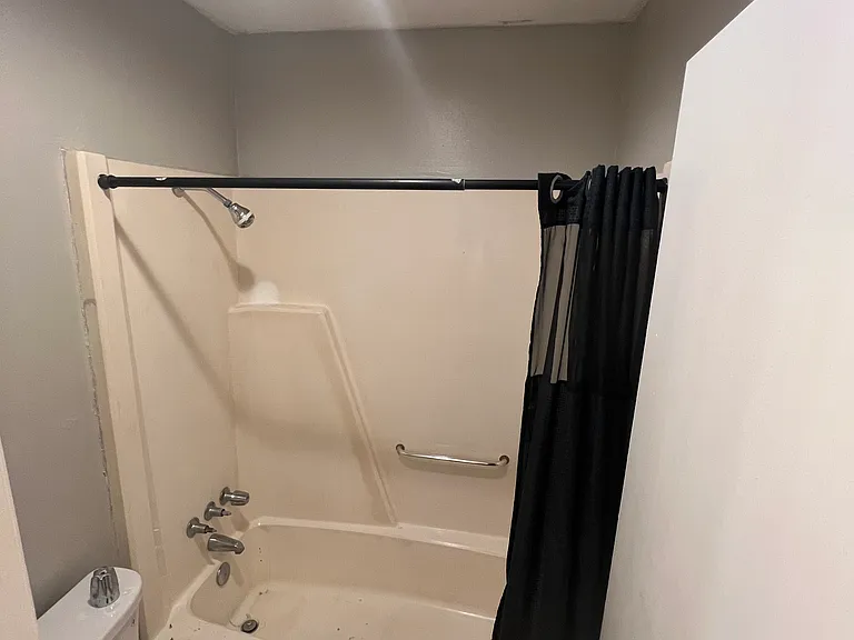 10 Colonial Dr #B — Photo 5