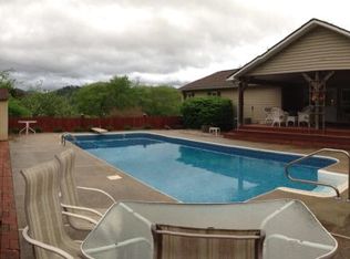 105 Willie Colvin Rd, Robbinsville, NC 28771