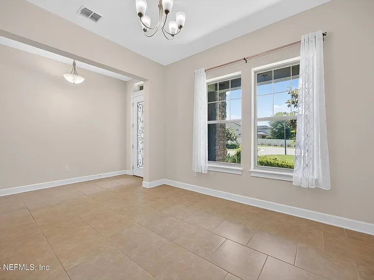 32 Talori Ave — Photo 6