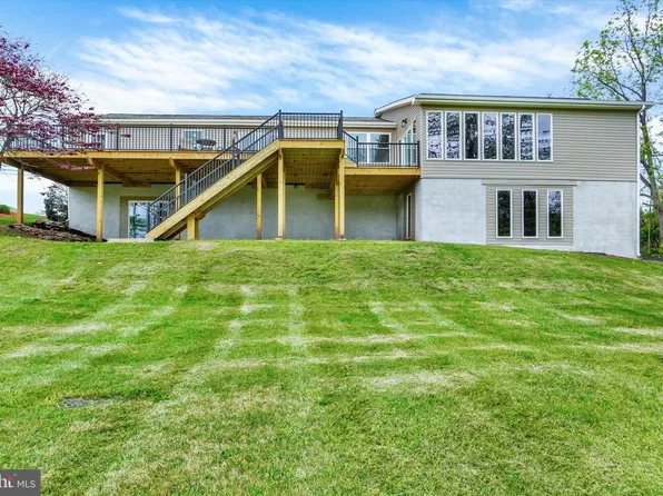 879 Graffius Rd, York, PA 17404