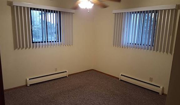 4th image of 1309 E Kilbourn Ave #3