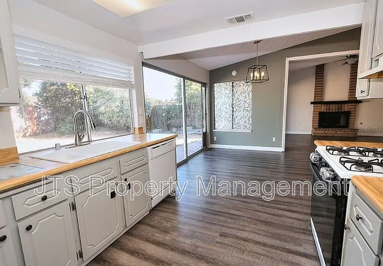 5748 Muldrow Rd — Photo 32